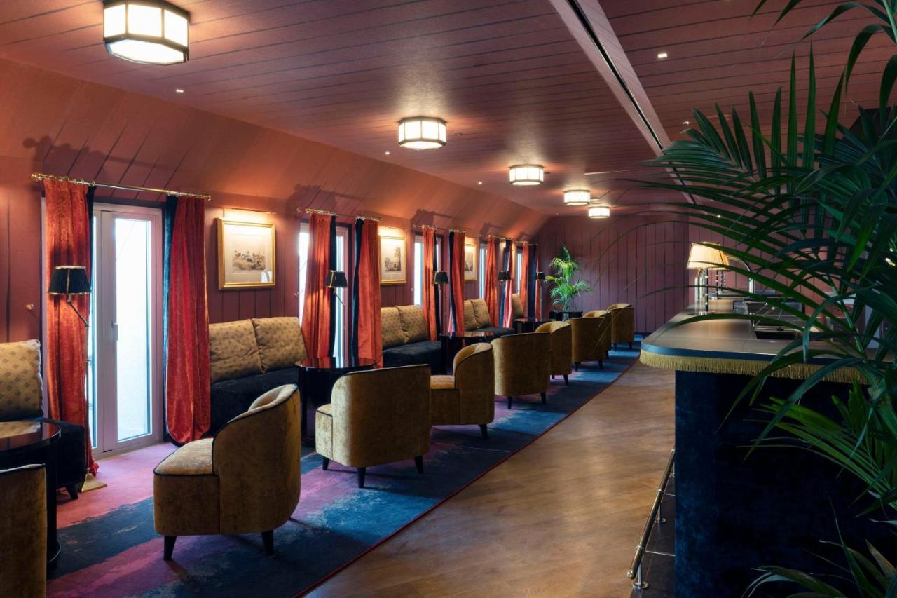 Radisson Collection Hotel, Santa Sofia Милано Екстериор снимка The interior of the lounge