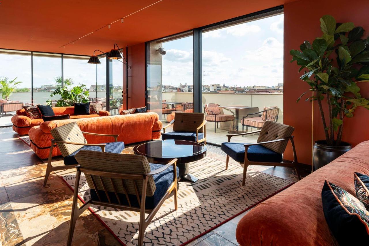 Radisson Collection Hotel, Santa Sofia Милано Екстериор снимка The rooftop lounge at the Standard London