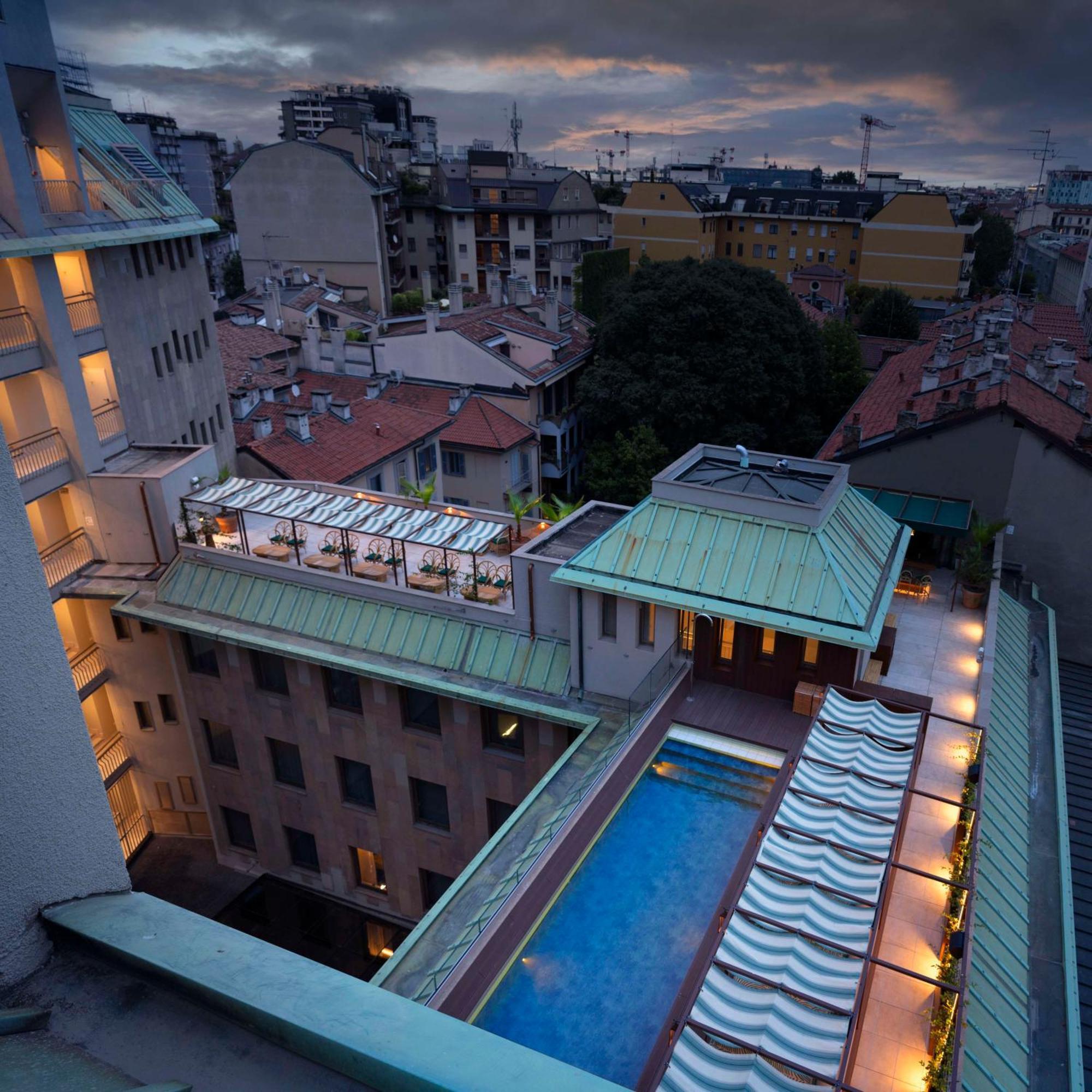 Radisson Collection Hotel, Santa Sofia Милано Екстериор снимка The Sky Pool
